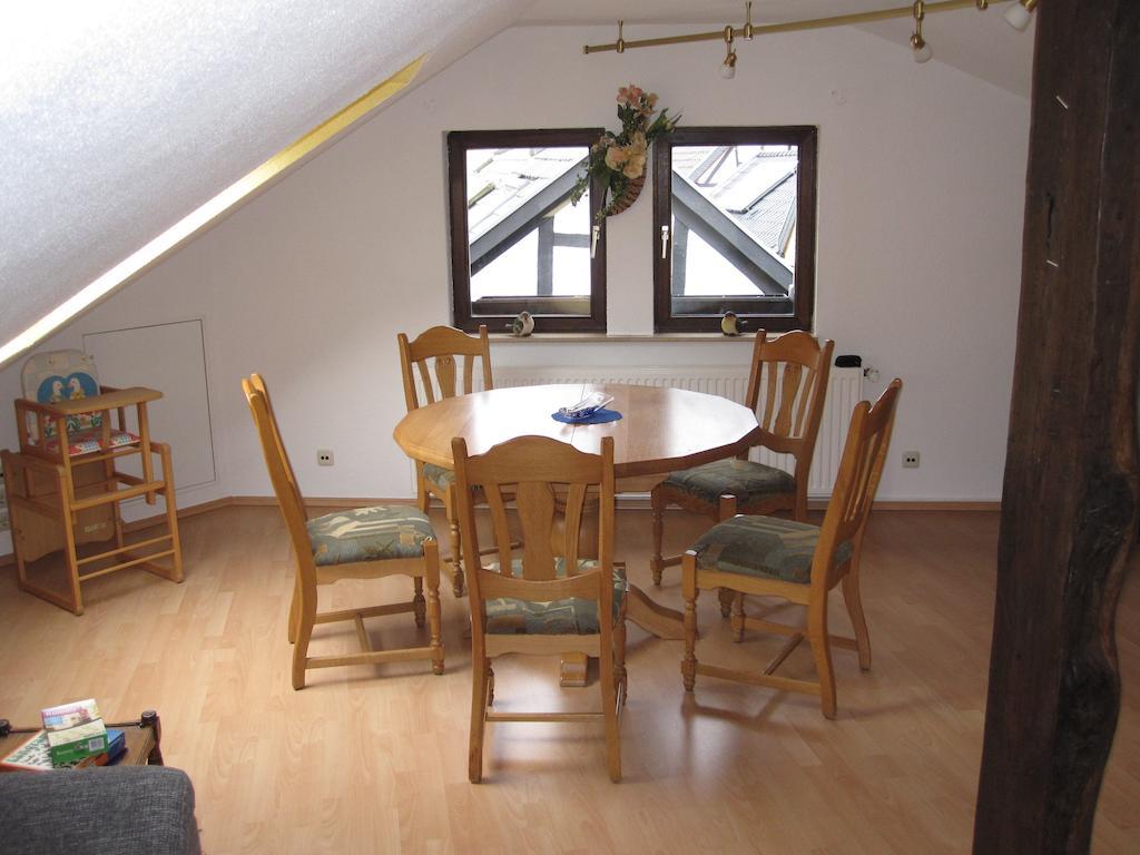 Ferienwohnungen - An Der Kunstakademie Heimbach Ruang foto